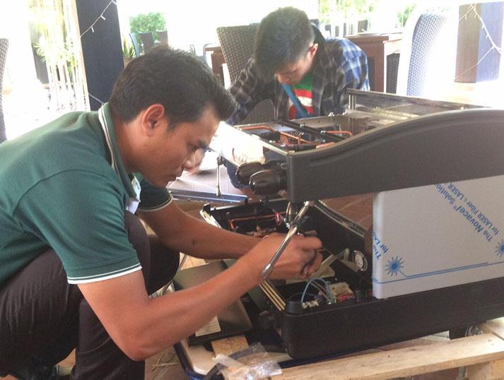 sinouk_coffee_equipment_maintenance Sinouk Coffee